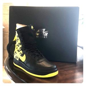 Nike Air Force 1 High Top Yellow